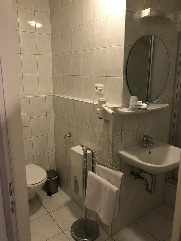 Hotel Junkerhaus Bad Salzuflen Room photo